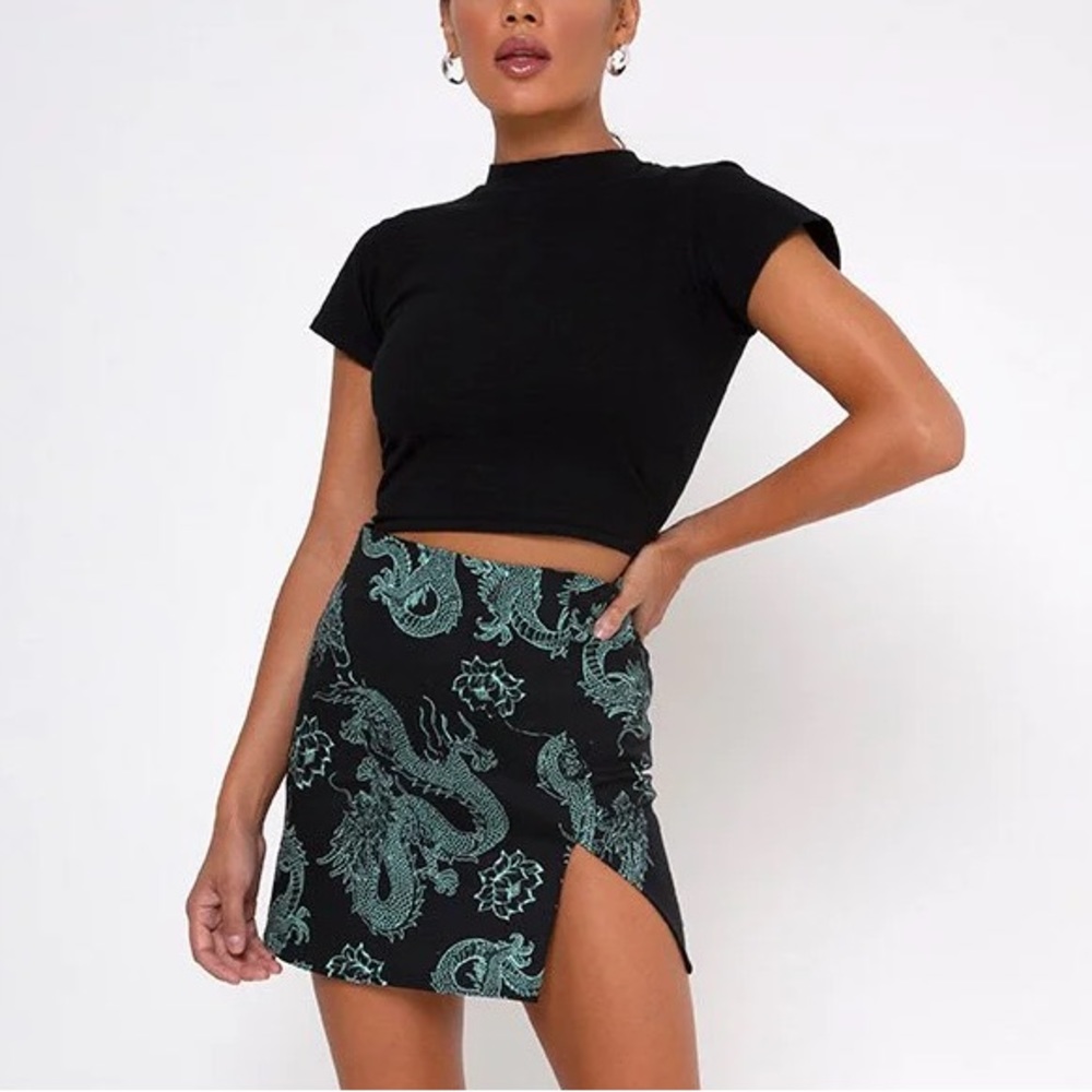 Motel Rocks Weren Skirt in Dragon Flower Black and Mint